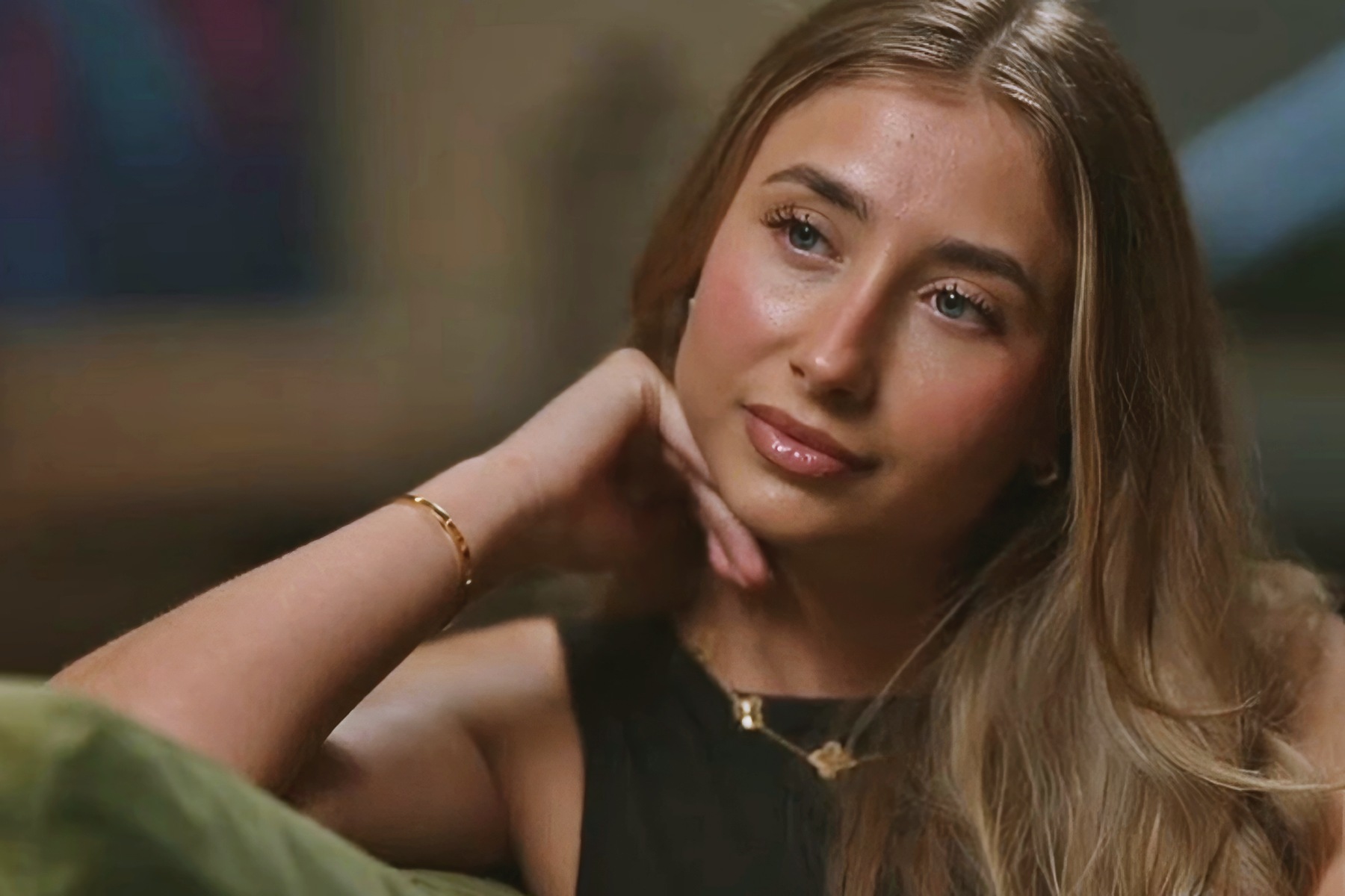 Lily Phillips at 23 Years Old: Crossover Pornstar at BBC Newsnight Interview (2025)