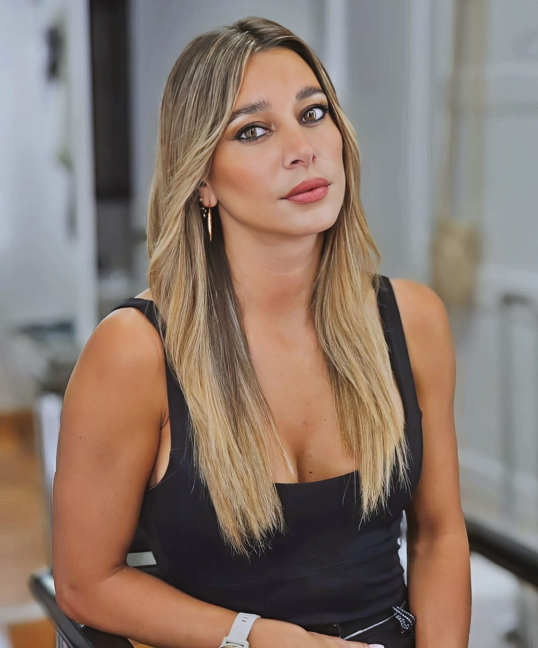 Sol Perez at 31 Years Old: Argentina Blonde Bombshell Almost Porn as Erotic Model (2025)