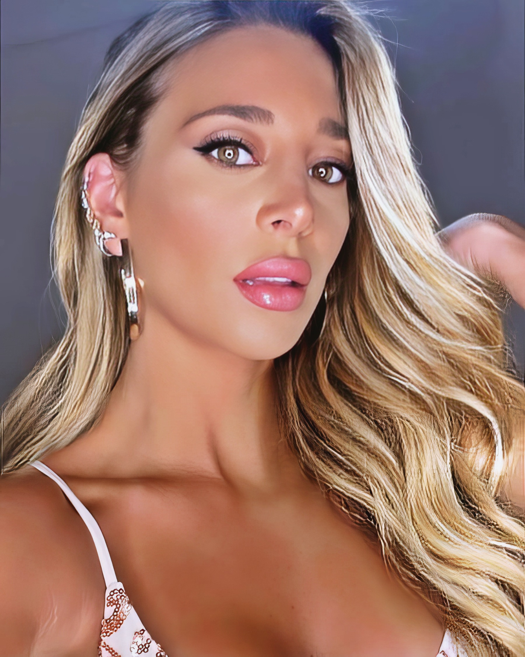 Sol Perez at 31 Years Old: Argentina Blonde Bombshell Almost Porn as Erotic Model (2025)