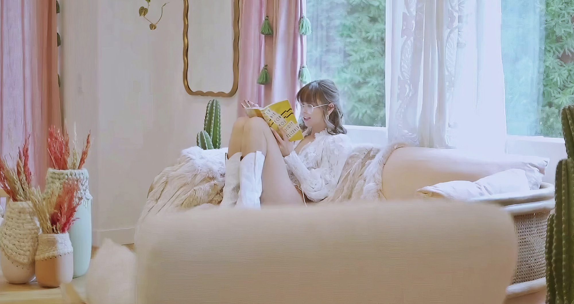 Riley Reid, Solo: Reading I'd Die For You by Scott Fitzgerald (2023) White Lingerie Delicate MILF Solo Tease