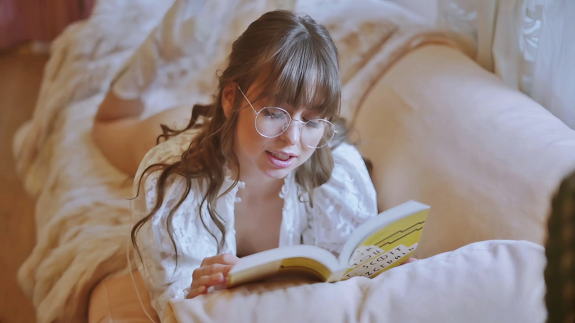 Riley Reid, Solo: Reading I'd Die For You by Scott Fitzgerald (2023)