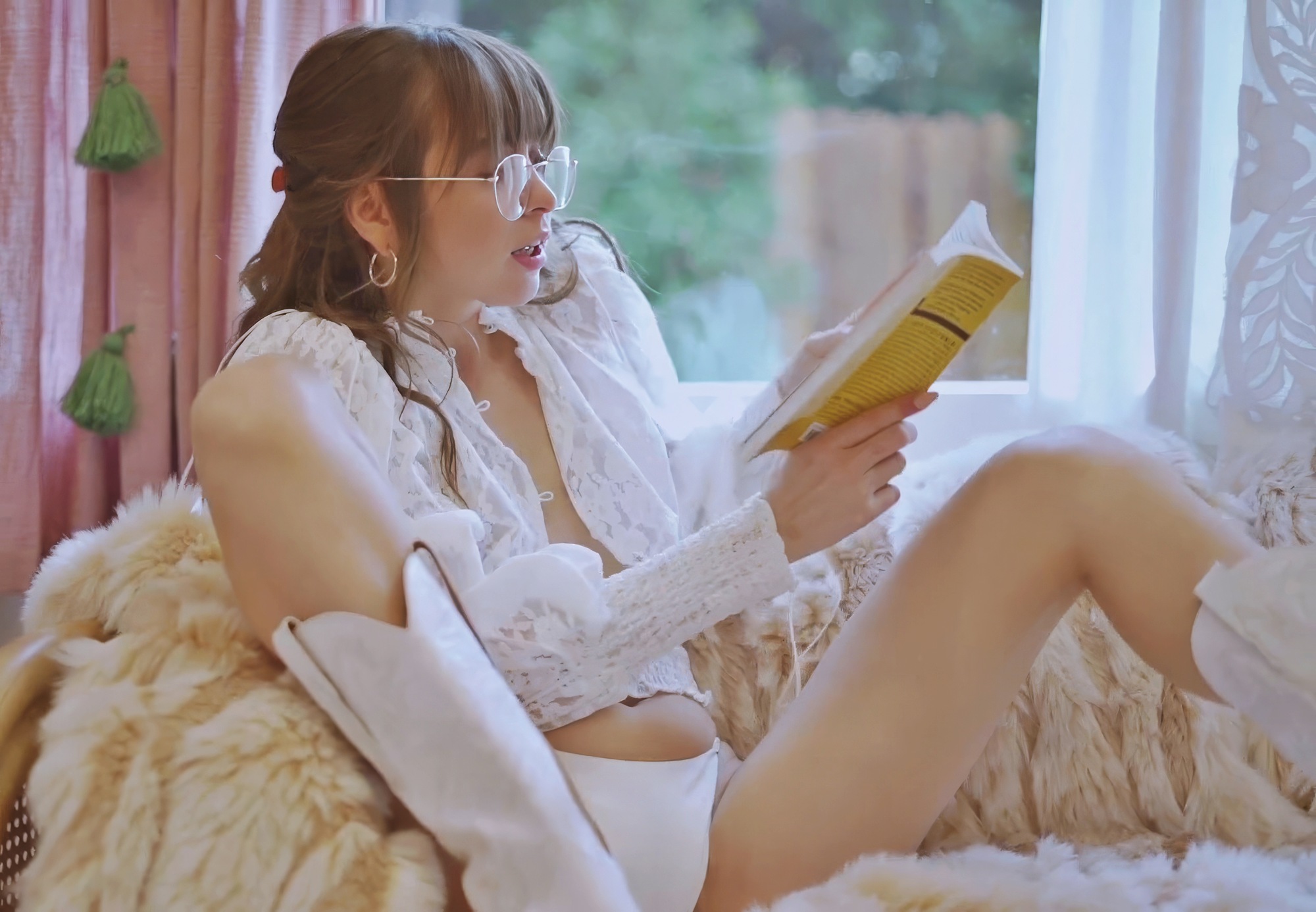 Riley Reid, Solo: Reading I'd Die For You by Scott Fitzgerald (2023)