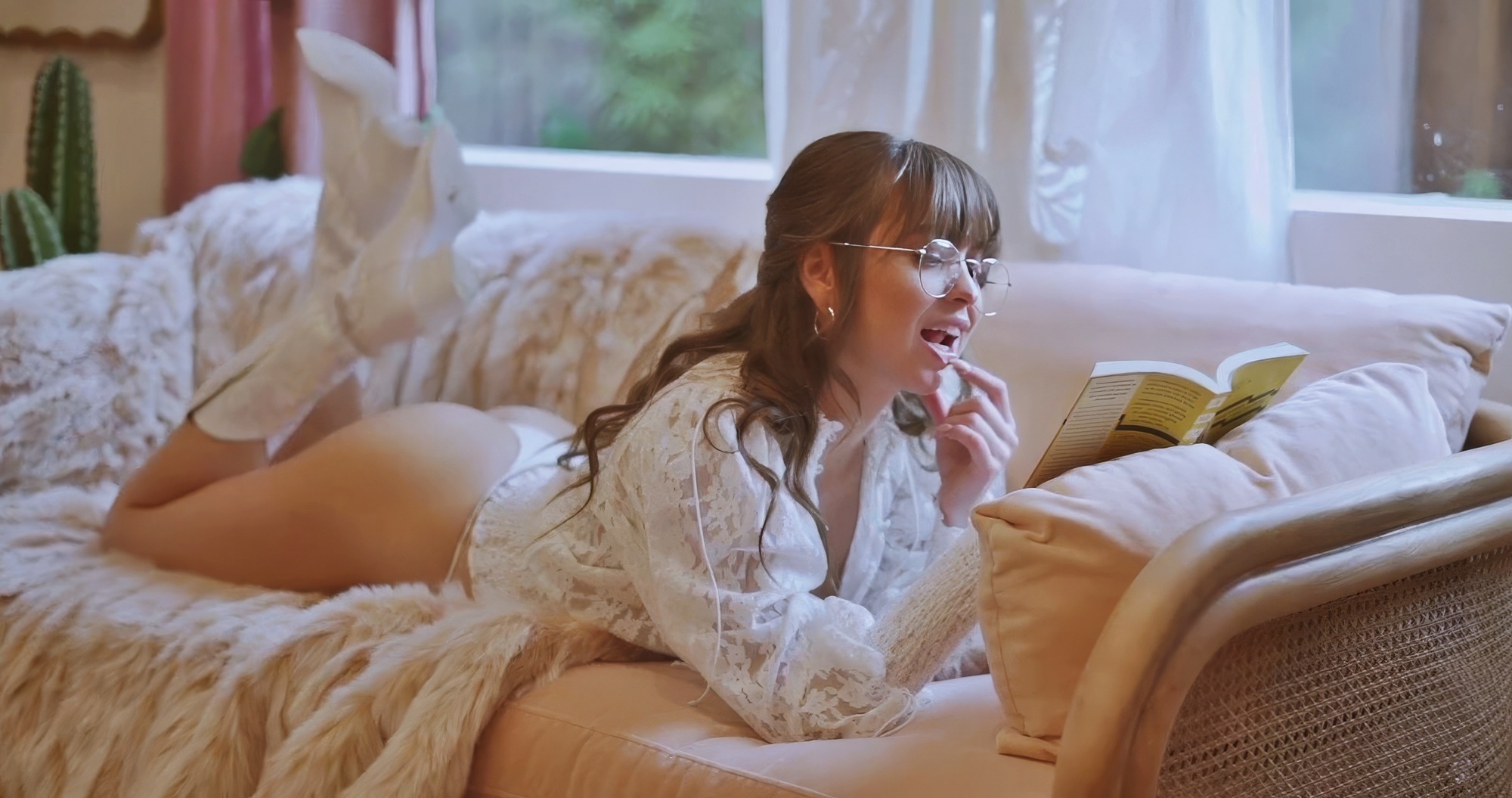 Riley Reid, Solo: Reading I'd Die For You by Scott Fitzgerald (2023) White Lingerie Delicate MILF Solo Tease