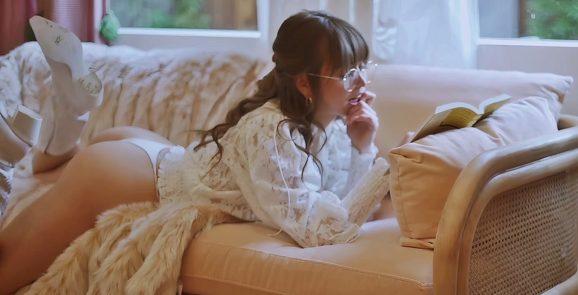 Riley Reid, Solo: Reading I'd Die For You by Scott Fitzgerald (2023) White Lingerie Delicate MILF Solo Tease