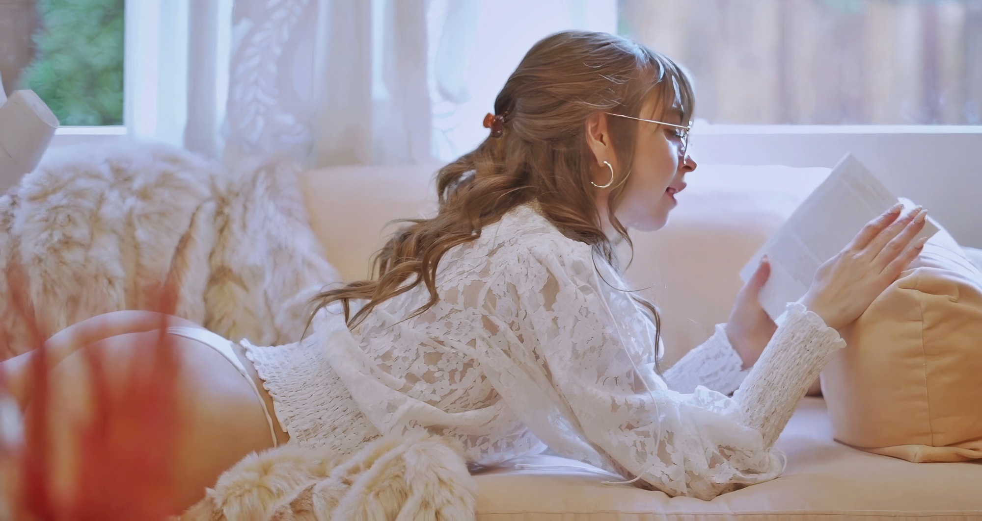 Riley Reid, Solo: Reading I'd Die For You by Scott Fitzgerald (2023) White Lingerie Delicate MILF Solo Tease