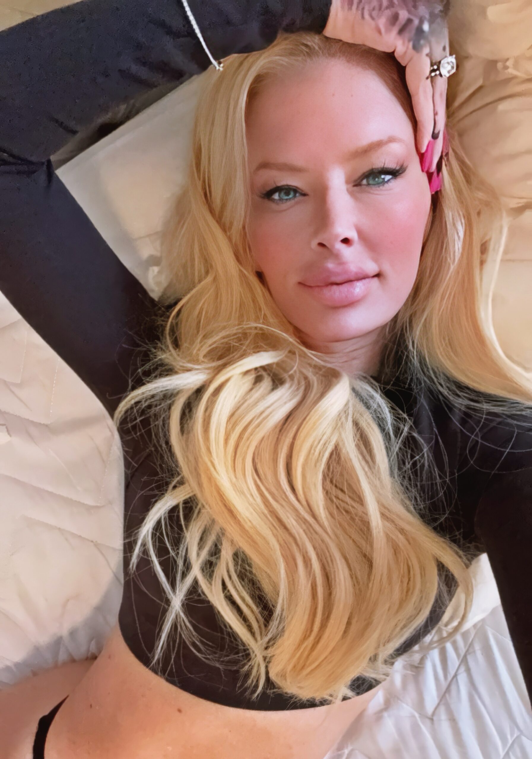 Jenna Jameson at 51 Years Old as Spieger Selfie Blonde Bombshell Queen Retired (2025)