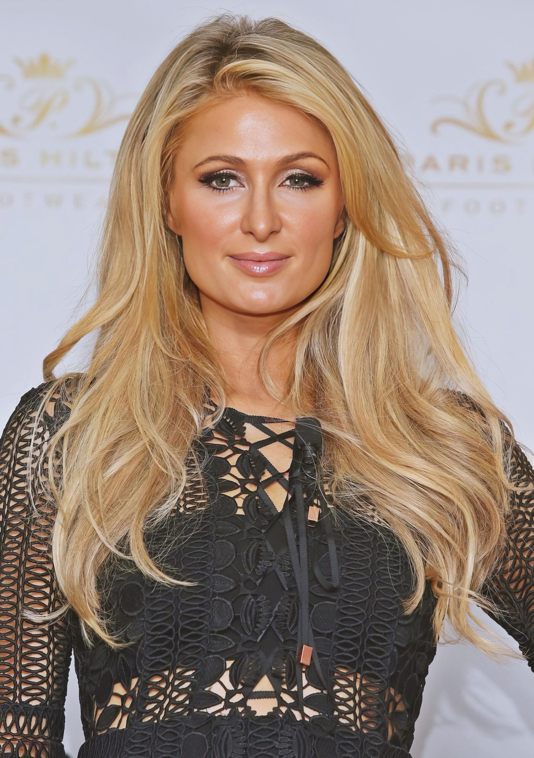 Paris Hilton as Centerfold (Photo Collection 2001-2021) Natural Blonde Slender