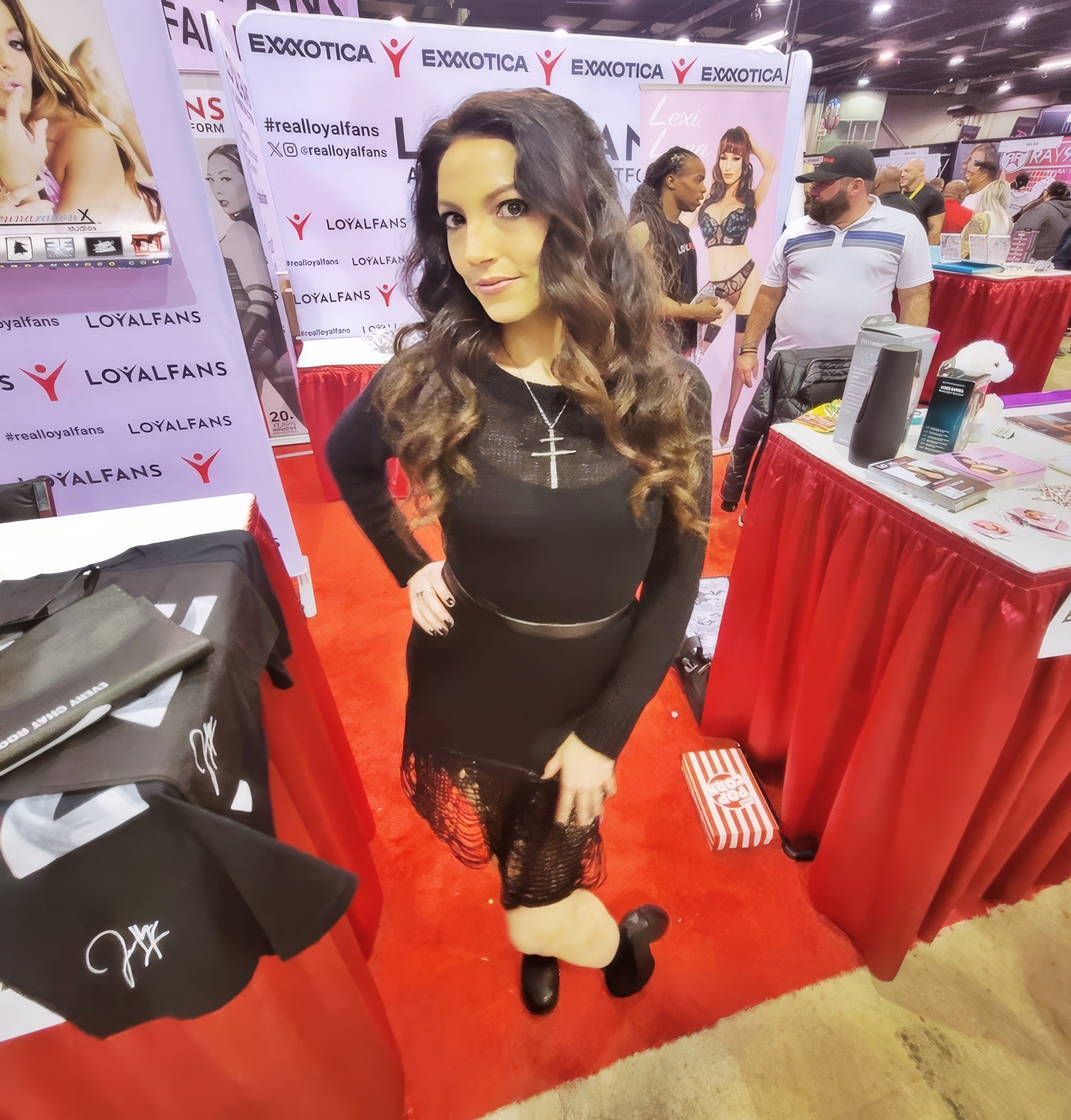 Jenna Haze at 42 Years Old as Erotic Centerfold Retired Pornstar (2025) X3 Porn Expo