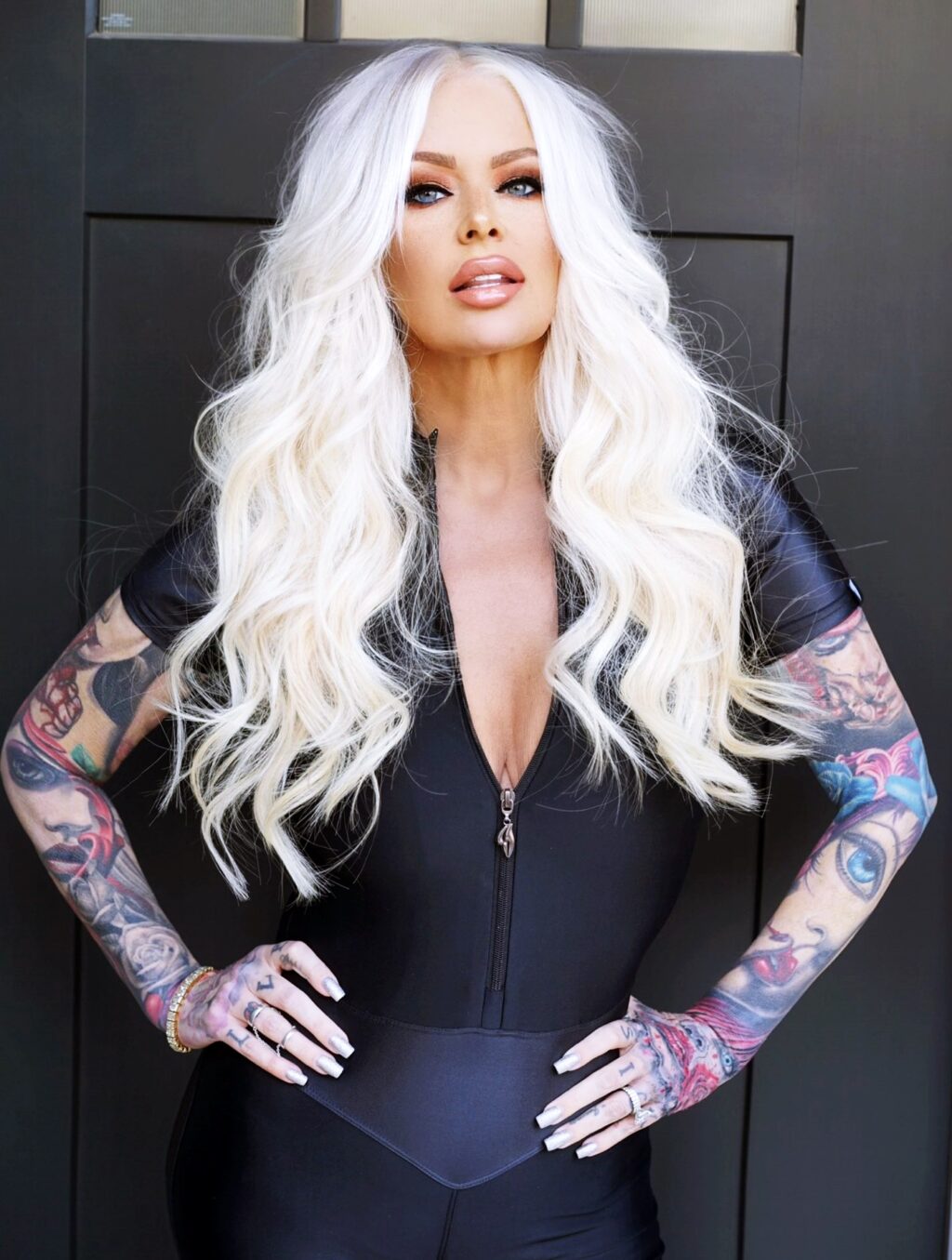 jenna jameson retired legend pornstar 49 años edad 2024 blonde tattoed outdoor