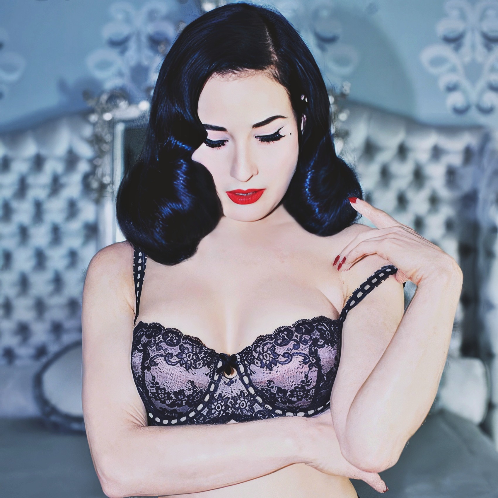 Dita Von Teese at 43 Years Old as Burlesque Erotic Centerfold Model Pin-Up Brunette MILF Busty (2016)