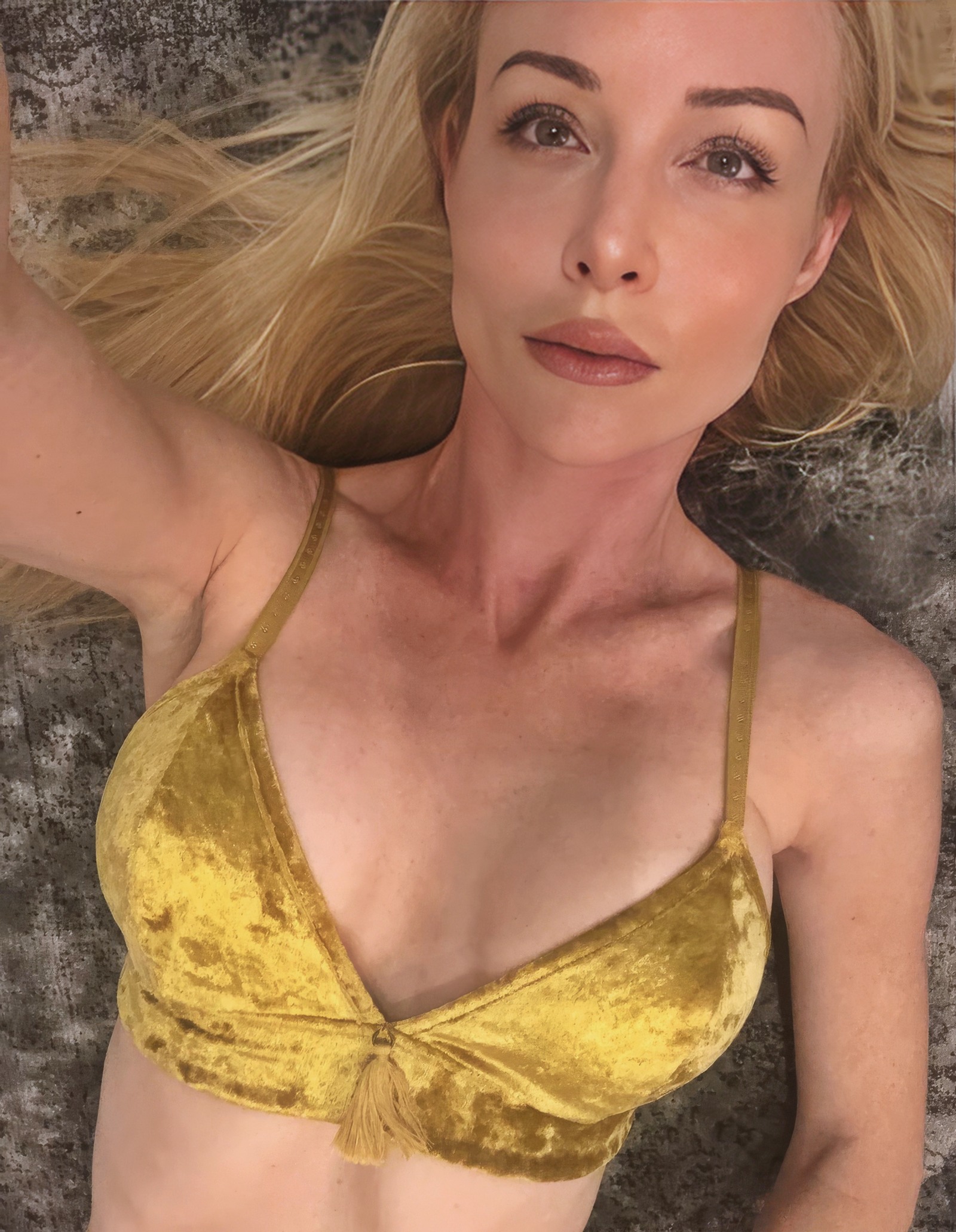 Kayden Kross at 39 Years Old as Spieger Selfie Retired Pornstar (2025) MILF Blonde Bombshell Busty Homeworks