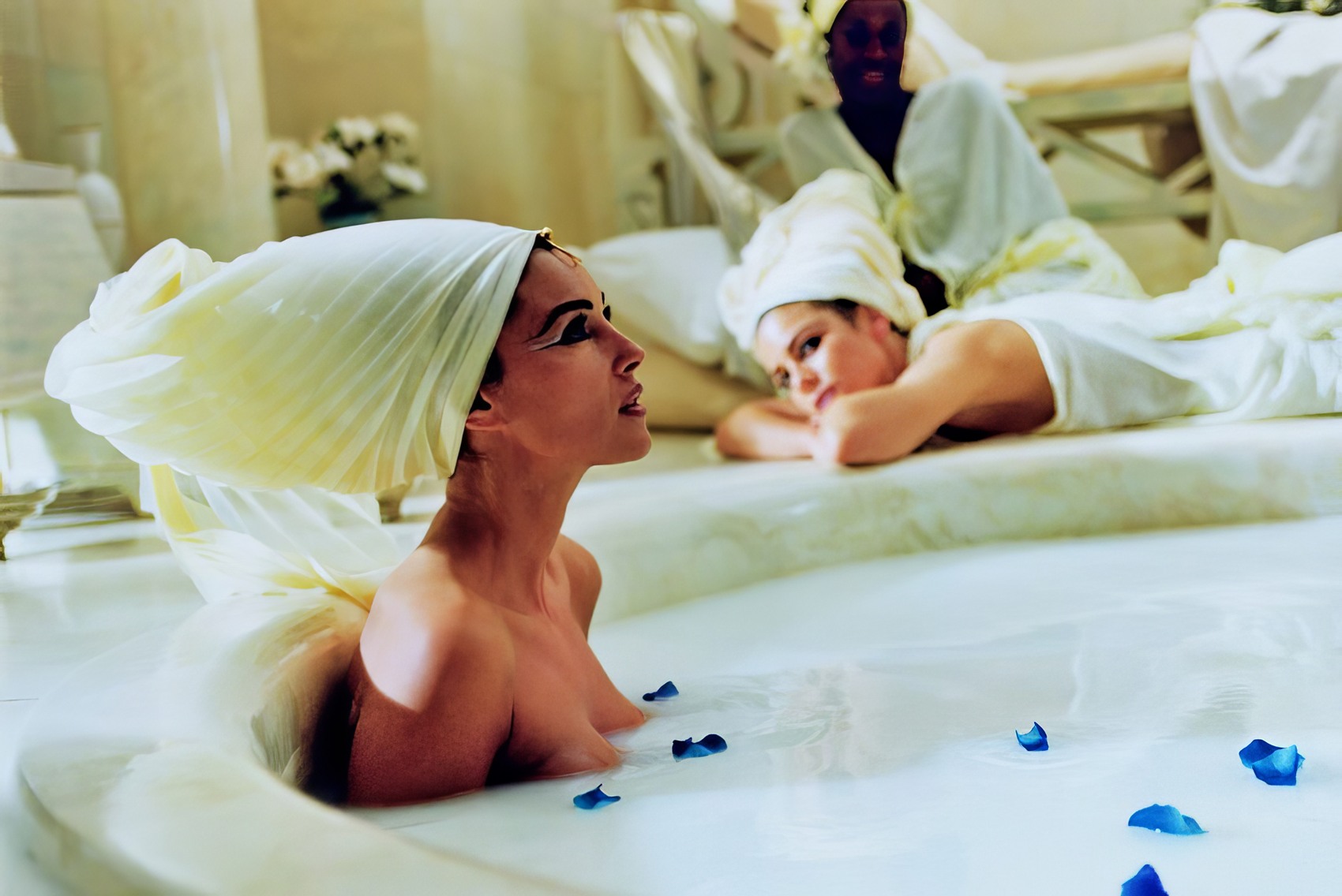 Monica Bellucci at 38 Years Old: Asterix & Obelix: Mission Cleopatre (2002)