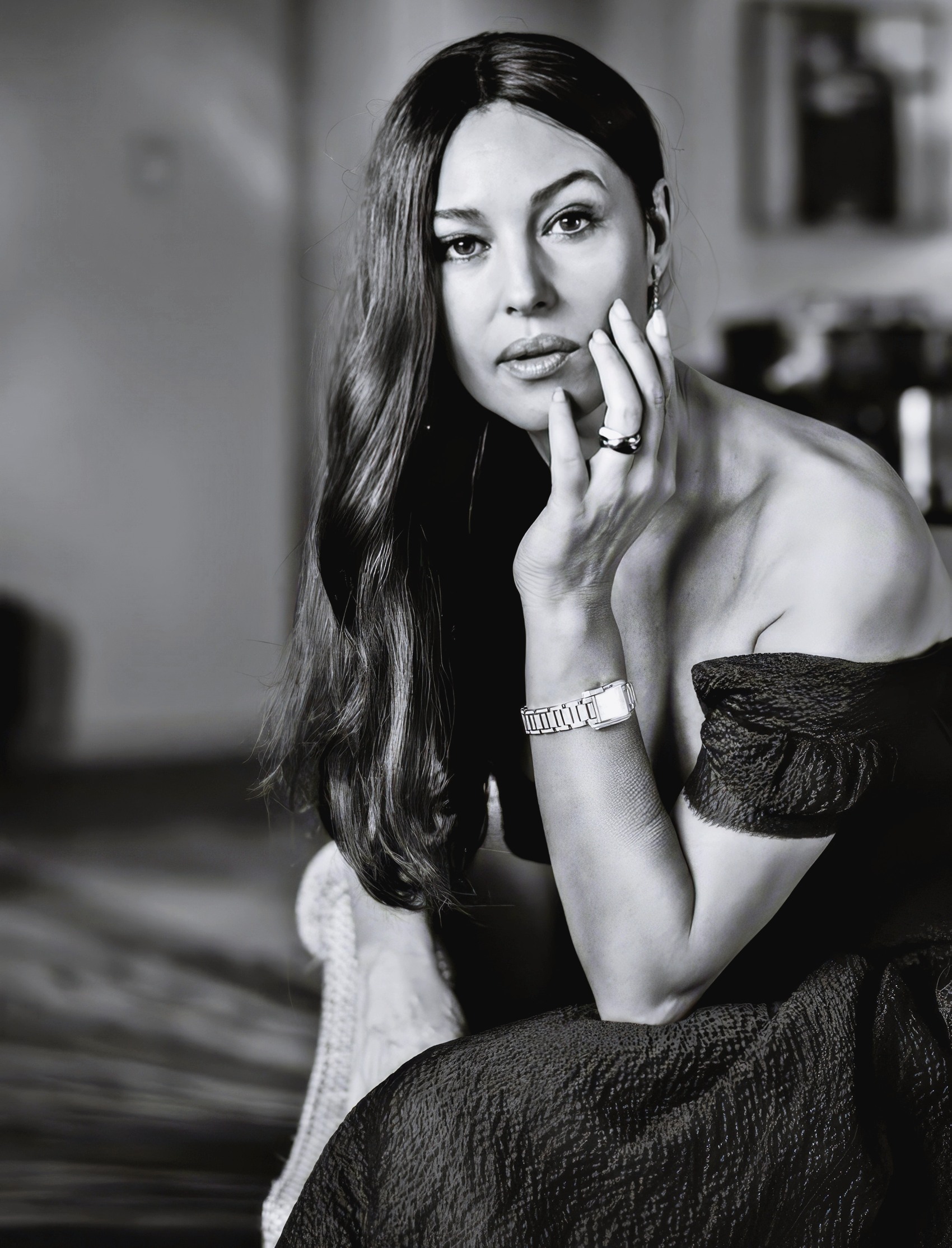 Monica Bellucci: Brunette Iatlian Actress and Model (Photo Collecion 1990-2024)